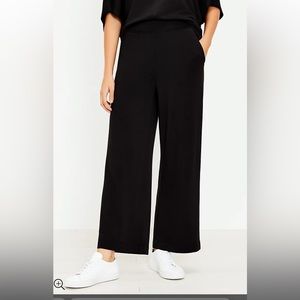 Closet closing 5/29/23. All reasonable offers accepted! Lou & Grey wide leg pant